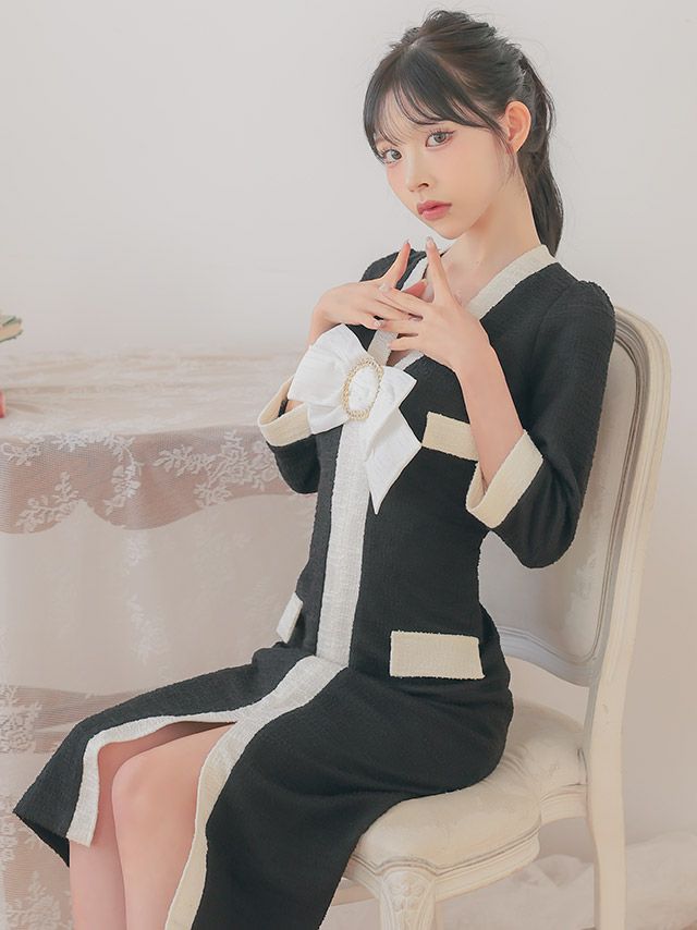 キャバドレス 韓国  ビジューリボンブローチ付き袖ありVネック配色フロントスリット膝丈ドレス