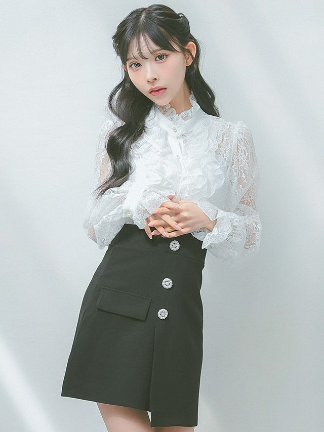 キャバドレス 韓国 カップキャミソール付きスタンドネックフリル総レース長袖ブラウス×ビジュー付きラップ風スカパンセットアップドレス